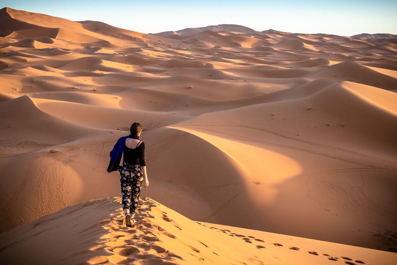 Sahara single traveler