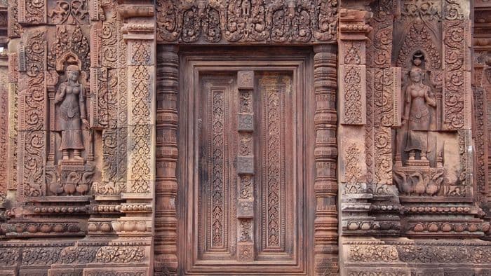 cambodian door angkor wat